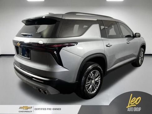 Used 2026 Chevrolet Traverse LT w/ Driver Confidence Package AWD/4WD image 2