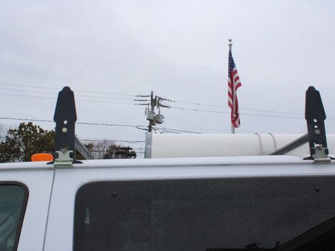 Used 2003 Ford E-350 and Econoline 350 XL RWD image 4