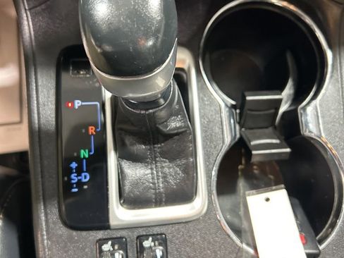 Used 2017 Toyota Highlander XLE image 29