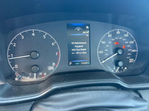 Used 2023 Toyota Corolla LE w/ LE Convenience Package FWD image 4