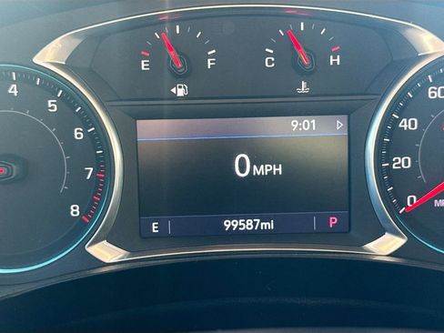 Used 2020 Chevrolet Traverse LT w/ Driver Confidence II Package image 12