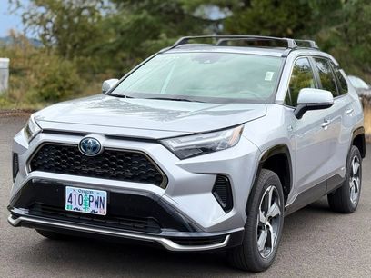 Used 2024 Toyota RAV4 SE w/ Weather & Moonroof Package