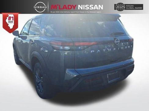New 2025 Nissan Pathfinder S image 5