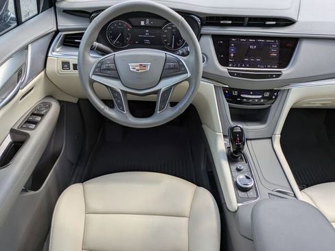 Used 2024 Cadillac XT5 Premium Luxury FWD image 16