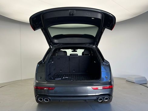 Used 2021 Audi SQ5 Prestige w/ Prestige Package image 5