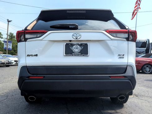 Used 2019 Toyota RAV4 XLE w/ Convenience Package image 9