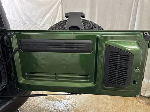 Used 2025 Ford Bronco Badlands image 23