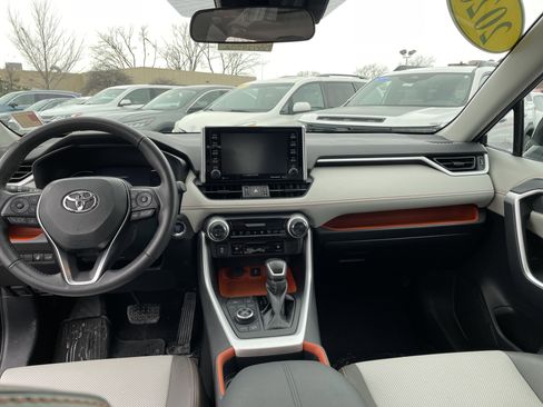 Used 2020 Toyota RAV4 Adventure image 18
