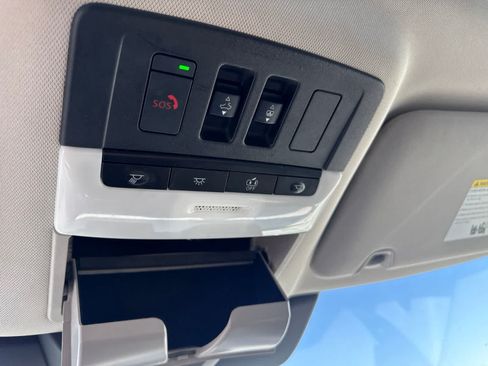 Used 2022 Nissan Pathfinder SL w/ SL Premium Package FWD image 26