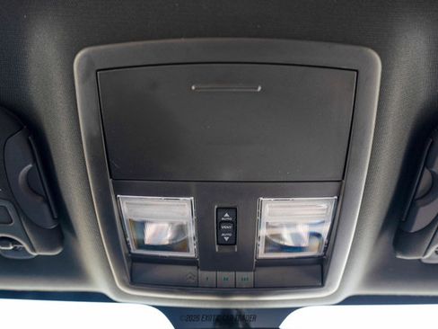 Used 2013 Dodge Challenger SRT8 w/ Harman Kardon Audio Group RWD image 26
