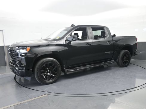 Used 2024 Chevrolet Silverado 1500 RST RWD image 2