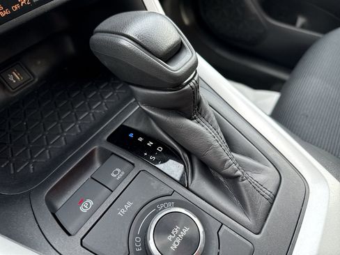 Certified 2024 Toyota RAV4 LE AWD/4WD image 21
