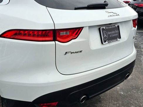 Used 2017 Jaguar F-PACE Prestige image 14