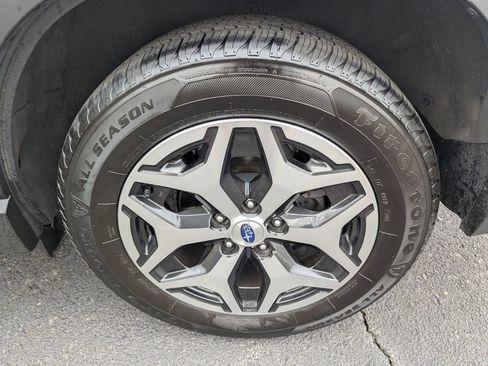 Used 2019 Subaru Forester Premium image 27