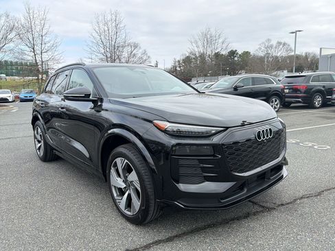 Used 2025 Audi Q6 e-tron Premium Plus w/ Premium Plus image 7