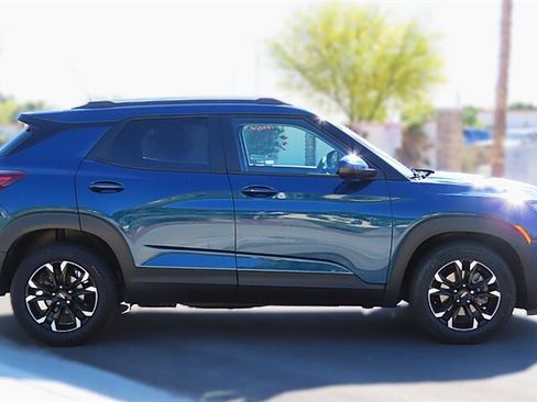 Used 2021 Chevrolet TrailBlazer LT w/ Convenience Package image 7