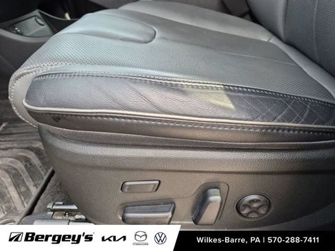 Used 2023 Hyundai Santa Fe Limited w/ Cargo Package AWD/4WD image 13