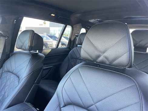 Used 2024 BMW X7 xDrive40i w/ M Sport Package image 22
