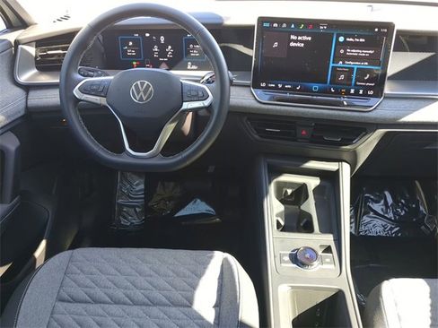 Used 2025 Volkswagen Tiguan S image 12