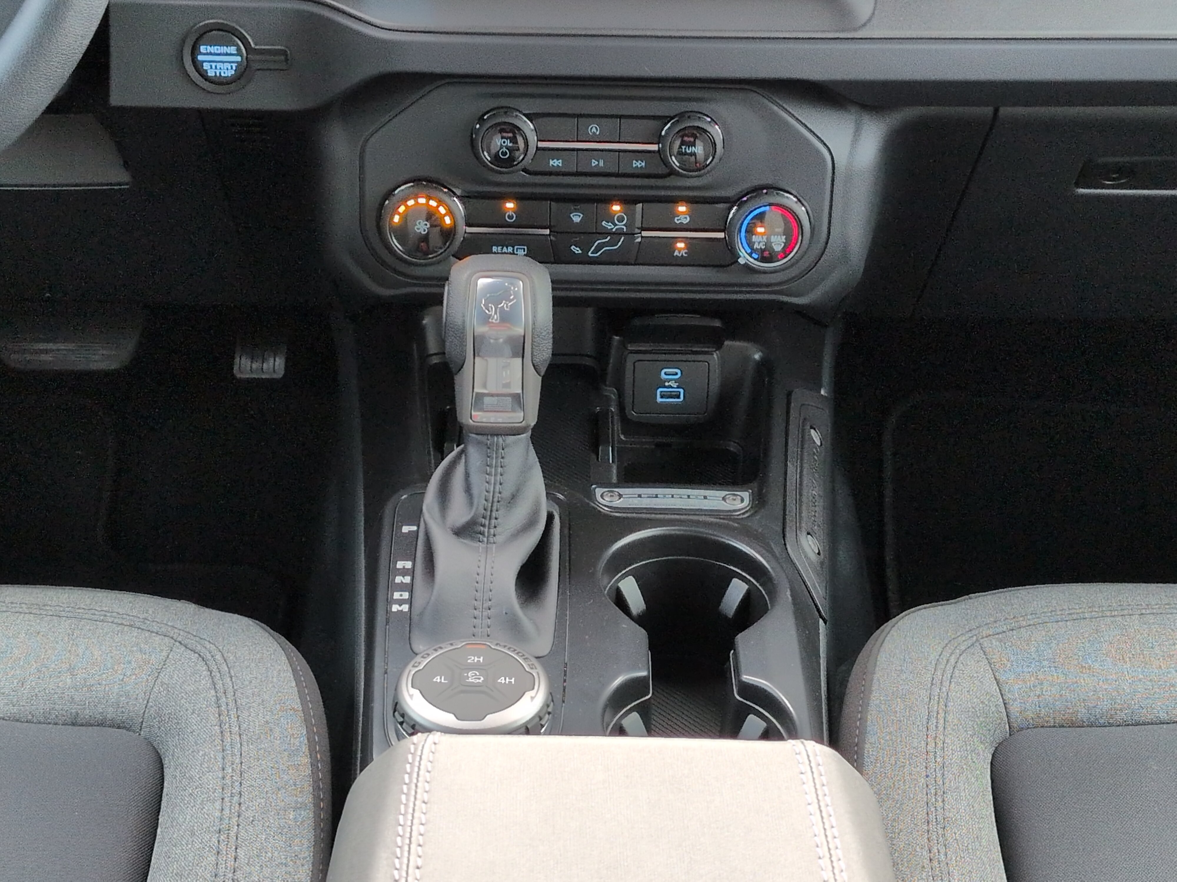 Used 2025 Ford Bronco 4-Door AWD/4WD image 17