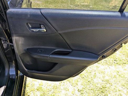 Used 2017 Honda Accord Sport image 29