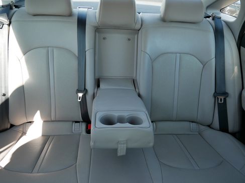 Used 2017 Hyundai Sonata Limited image 13