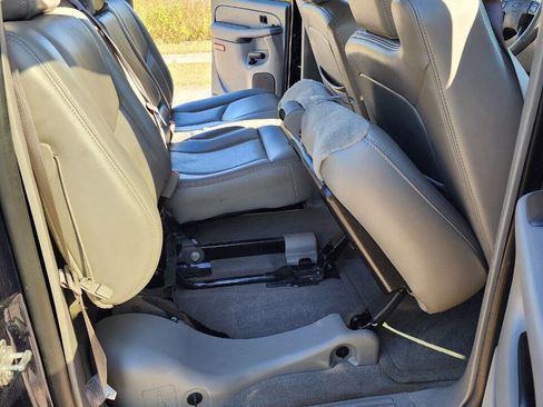 Used 2005 Chevrolet Avalanche LS w/ Preferred Equipment Group image 24