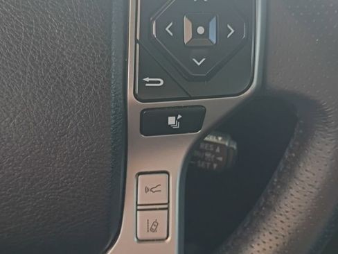Used 2022 Toyota 4Runner SR5 RWD image 23