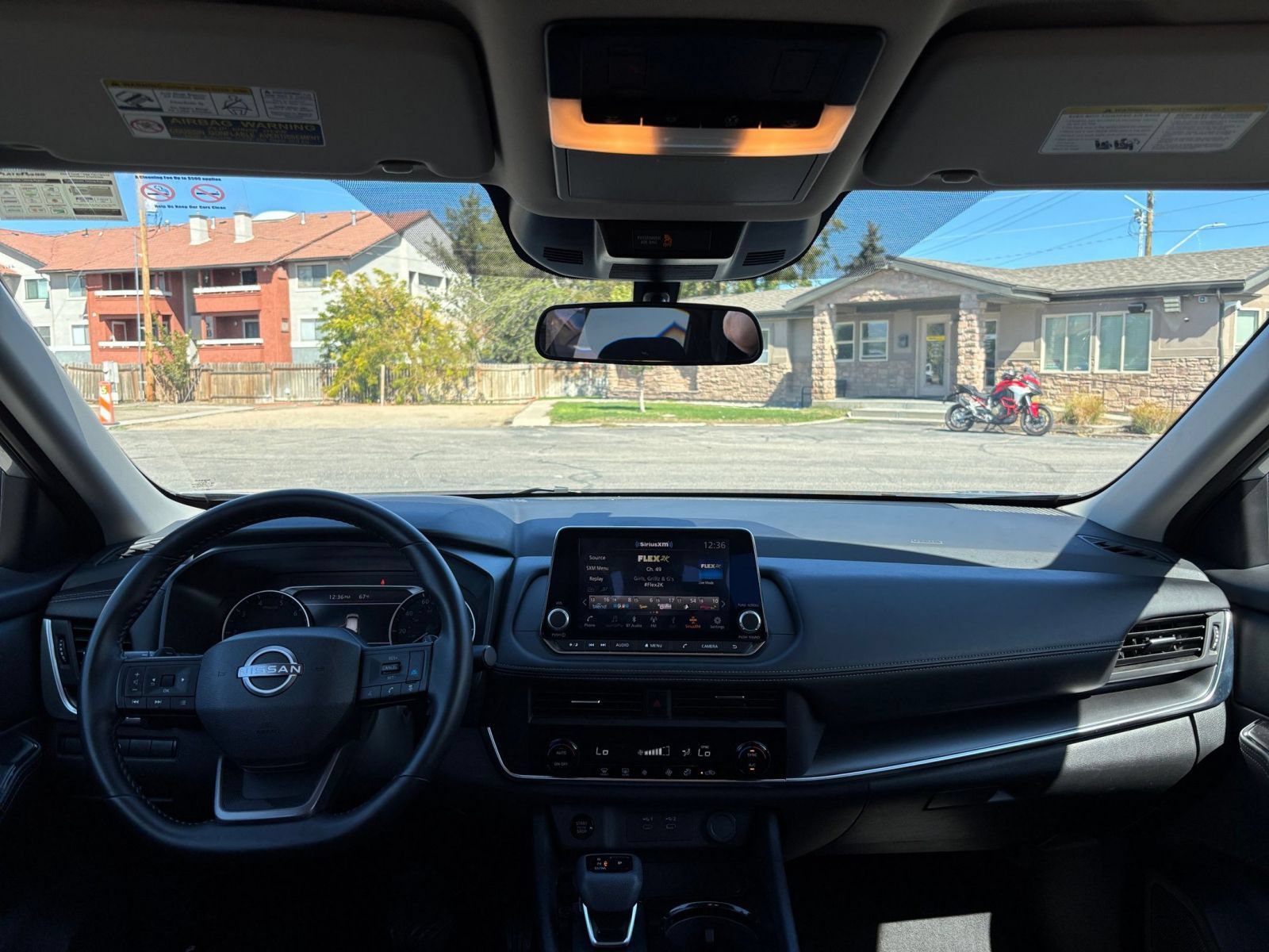 Used 2025 Nissan Rogue SV AWD/4WD image 34