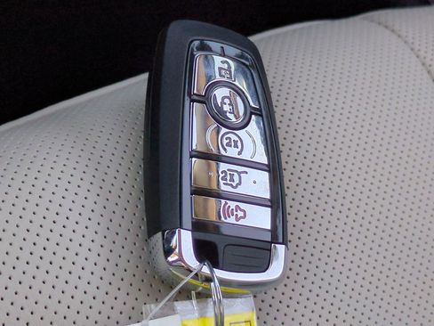 New 2026 Lincoln Corsair Reserve image 29