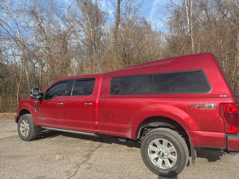 Used 2021 Ford F350 Platinum image 3