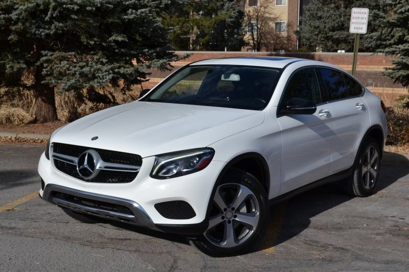 Used 2017 Mercedes-Benz GLC 300 4MATIC Coupe image 2