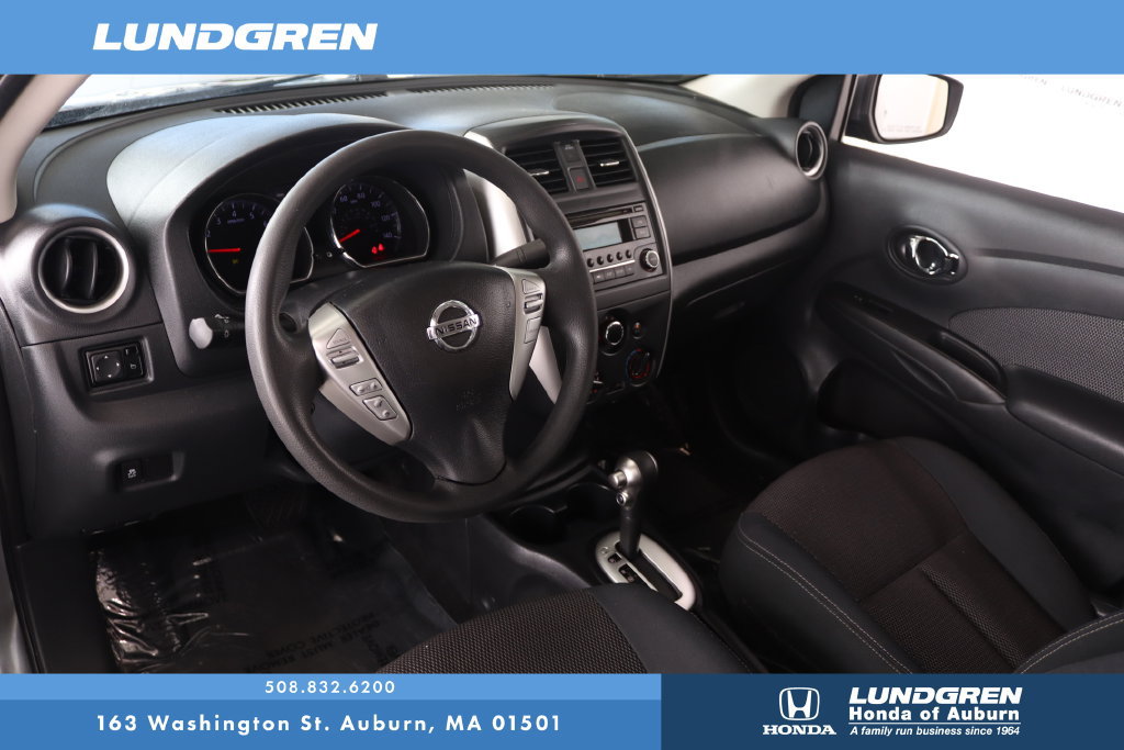 Used 2016 Nissan Versa SV FWD image 6