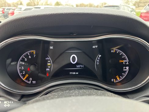 Used 2019 Jeep Grand Cherokee Limited w/ Luxury Group II image 15