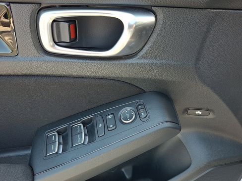 Used 2023 Honda Civic EX image 12