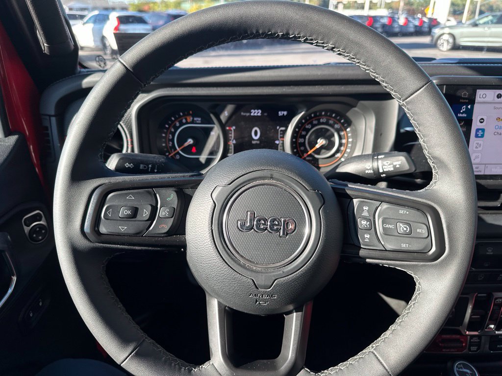 Used 2026 Jeep Gladiator Rubicon AWD/4WD image 16