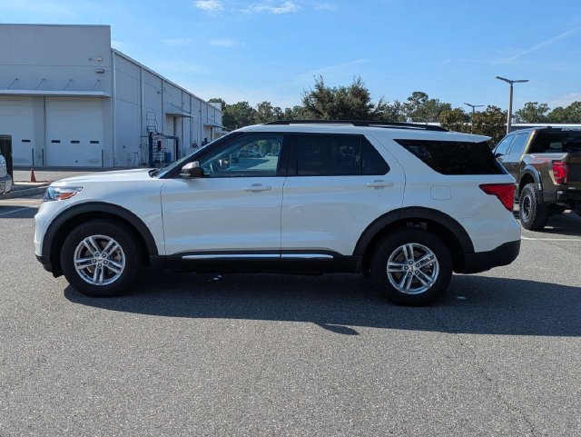 Used 2023 Ford Explorer XLT w/ Equipment Group 202A AWD/4WD image 6