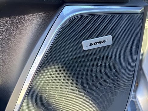 Used 2016 Cadillac Escalade Platinum image 25