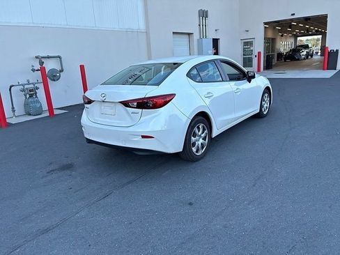 Used 2016 MAZDA MAZDA3 i Sport FWD image 9