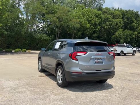 Used 2023 GMC Terrain SLE FWD image 7
