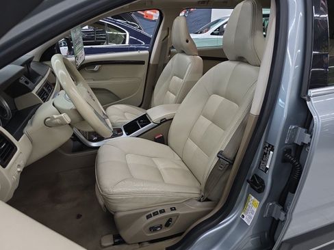 Used 2013 Volvo XC70 3.2 AWD/4WD image 7