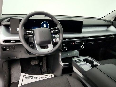 Used 2026 Hyundai Ioniq 9 SE image 12