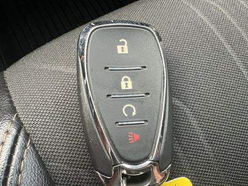 Used 2020 Chevrolet Trax LT w/ LT Convenience Package image 37