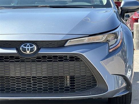 Used 2022 Toyota Corolla LE image 9