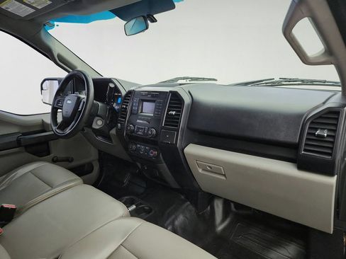 Used 2016 Ford F150 XL w/ Heavy-Duty Payload Package AWD/4WD image 20