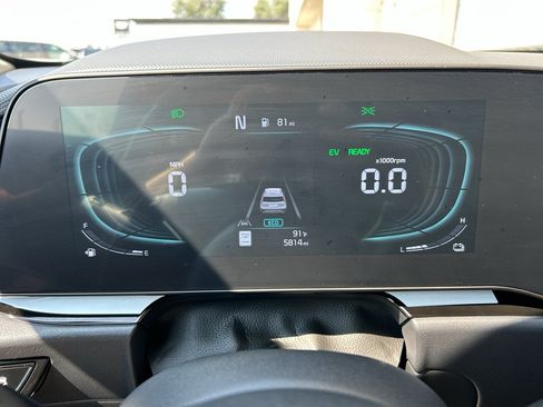 Certified 2025 Kia Niro EX FWD image 27