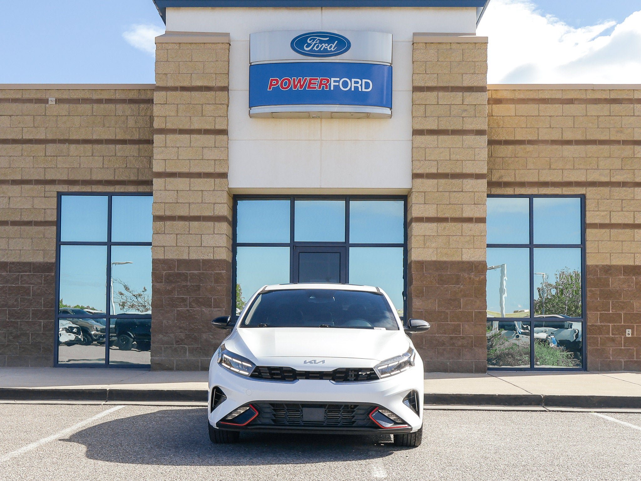 Used 2023 Kia Forte GT w/ GT2 Package FWD image 3