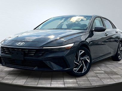 Used 2025 Hyundai Elantra Limited