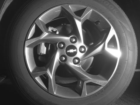 Used 2025 Chevrolet Trax LT FWD image 12