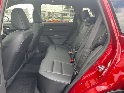 Used 2023 Nissan Rogue SV w/ SV Premium B Package AWD/4WD image 15